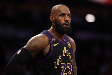九游体育比分直播、实时比分网、足球比分、篮球比分、电竞比分、九游体育战绩查询-ESPN：珍妮24年夏天续约詹姆斯更多是出于无奈 无法承受舆论压力
